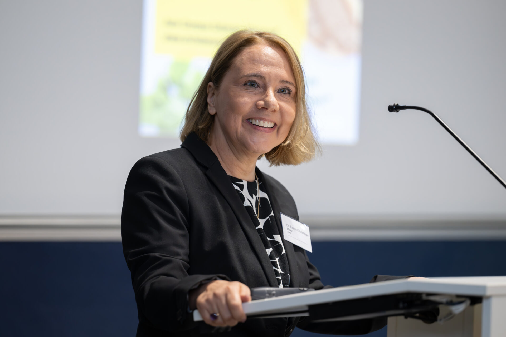 Portrait Evelyn Kirchsteiger-Meier