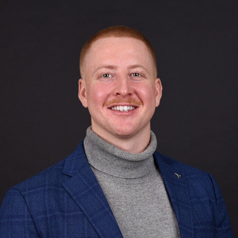 Portrait Griffin White